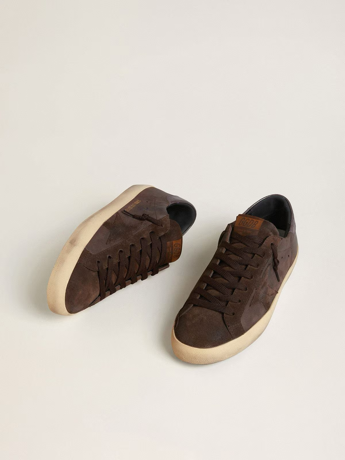 Golden Goose Super Star in Brown Nubuck